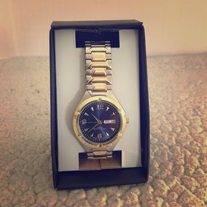 water resistant 100 ft